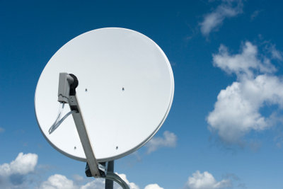 Satellitenschüsseln müssen richtig justiert werden.