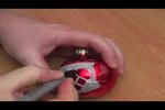 Mit Silber-Lackstift Weihnachtskugeln bemalen - Anregungen